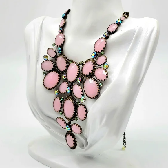 Sorrelli Rose Quartz + Aurora Borealis Swarovski Crystal Oval Statement Necklace - Picture 9 of 13